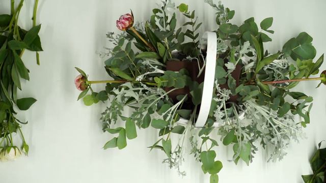 How to Make a Flower Arrangement using Trug Basket смотреть онлайн