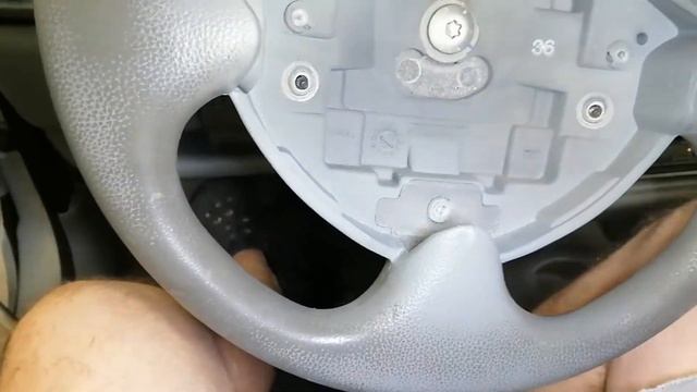Renault Twingo How to remove AirBag смотреть онлайн