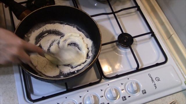 Рыба с картофелем и грибами в сметанном соусе. смотреть онлайн