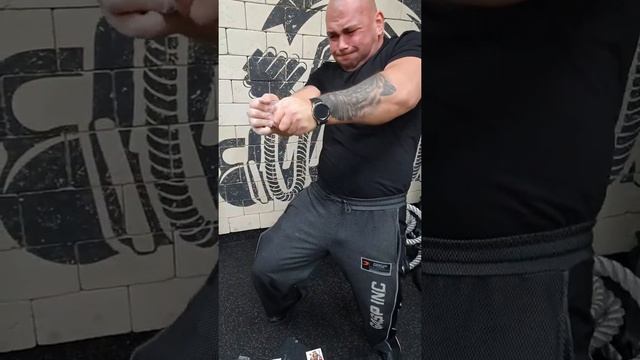 Как разорвать колоду карт и календарь. Силовой марафон. смотреть онлайн