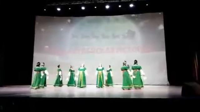 народный самодеятельный танцевальный коллектив "Селяночка"- "Хоровод девичий" смотреть онлайн