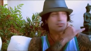 Томми Ли Motley Crue рассказывает про Оззи Осборна