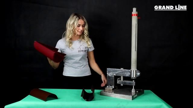 Блондинка и водосток. Испытание водостока на удар смотреть онлайн