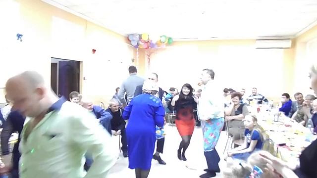 УГАРНЫЙ КОНКУРС-ПЕРЕОДЕВАНИЕ. смотреть онлайн