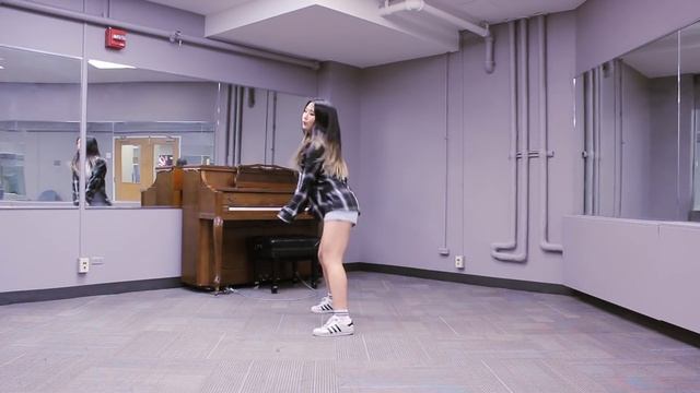 BUBBLE POP! - HYUNA [KFunStage SO FRESH live in Malaysia 2017 Dance Cover Contest] смотреть онлайн