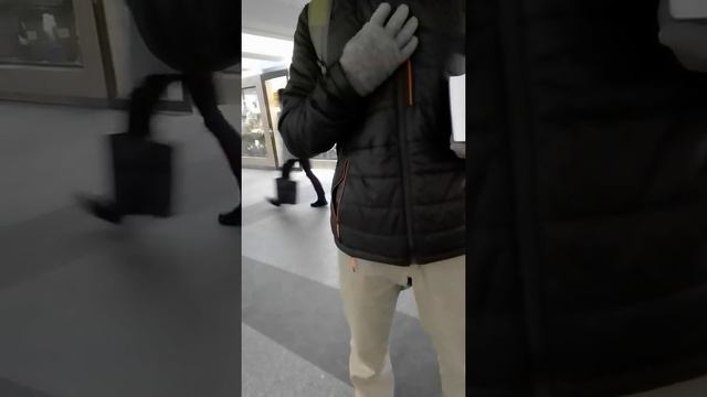 "Вы можете на духовные знания пожертвовать, я Вам сдачу дам" смотреть онлайн