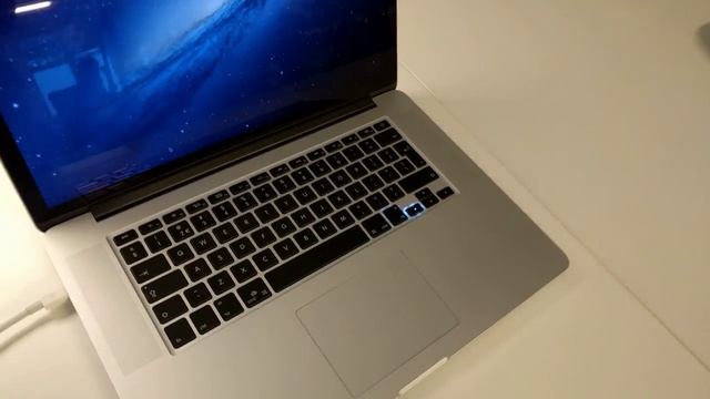 NEW Apple Macbook Pro (2016) LED Lights Function смотреть онлайн