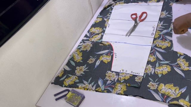 HOW TO MAKE A HALTER NECK TOP смотреть онлайн