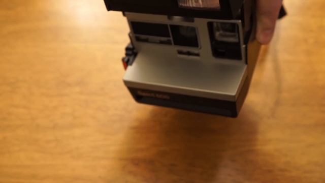 POLAROID 600 CAMERA TUTORIAL | With Impossible Project Film