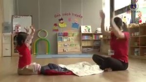 Как научить ребенка надевать куртку за 15 секунд