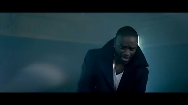 Akon - Smack That (Official Music Video) ft. Eminem.mp4