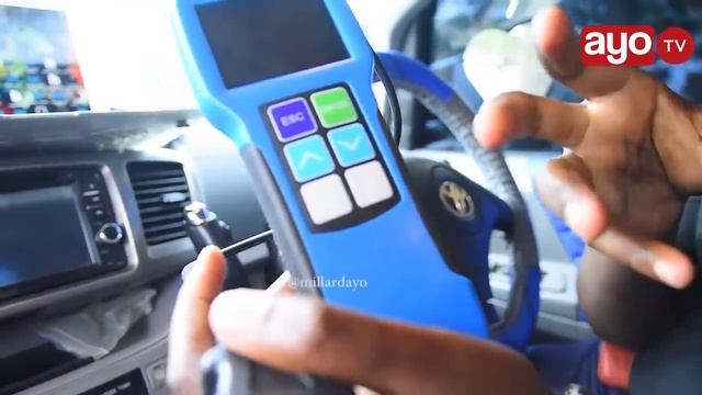 A-Z: MWANAFUNZI ALIVYOCHAMBUA MIFUMO YA UREKEBISHAJI MAGARI "UNASHANGAA YANATOKA MAJI" смотреть онлайн