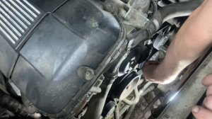 BMW X3 e83 Меняем насос ГУР(ГидроУсилительРуля) +промываем систему.