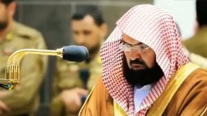 СУДАЙС В МЕККЕ ЧИТАЕТ НАМАЗ