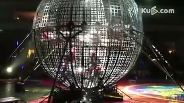 Сумасшедшие трюки мотоцикл, классное видео Crazy motorcycle stunts, cool video yw2Au0WE смотреть онлайн