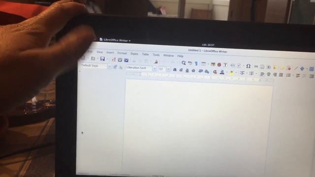 UBUNTU 16 04 2 EN LENOVO YOGA 300 смотреть онлайн