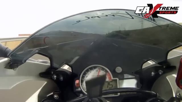 Bmw S1000RR Vs S1000RR HP4 Top Speed - How to Die FAST смотреть онлайн
