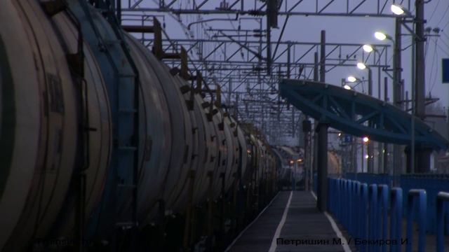 Электровозы ВЛ10, ВЛ15 и электропоезд ЭД4М / VL10, VL15 And ED4M EMU Train (RZD).
