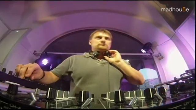 madhou5e - M-fx aka Maximilian M. смотреть онлайн