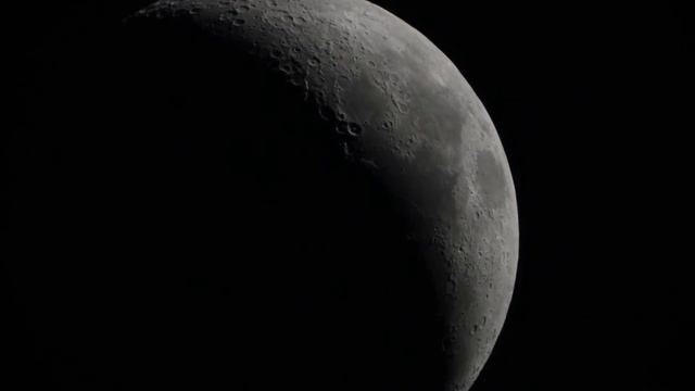 The Moon through my Celestron NexStar 127SLT! смотреть онлайн