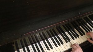 Оттепель играть аккордами на пианино