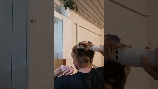 Фен-щетка Rowenta Brush Activ 1000 смотреть онлайн