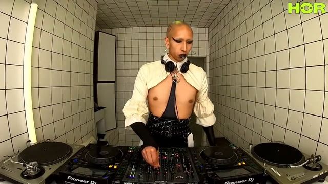 Durch - Métaraph / April 12 / 3pm-4pm