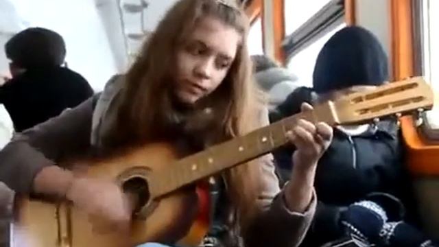 Девочка очень красиво поёт и играет на гитаре Гитара плач смотреть онлайн