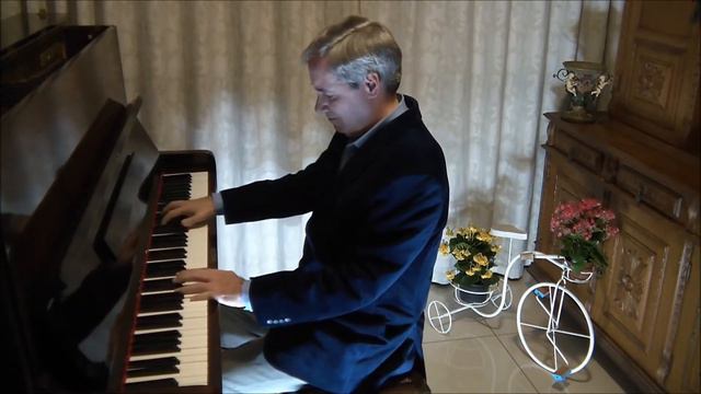 " María Elena " (Lorenzo Barcelata - 1932) - PIANO SOLO : Luís Eugênio Sanábio e Souza смотреть онлайн
