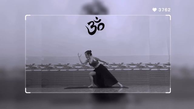 STAY HOLLOW - Inside Flow Yoga смотреть онлайн