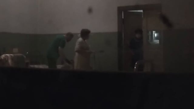 ПСИХУШКА - УГРОЗЫ ОТ ВРАЧА ЗА СЪЁМКУ. ПАЦИЕНТЫ СВЯЗАННЫ НА КРОВАТИ! смотреть онлайн