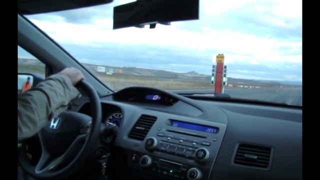 402m Honda Civic 4D 1,8L AT & Mitsubishi Lancer X 1,8L MT