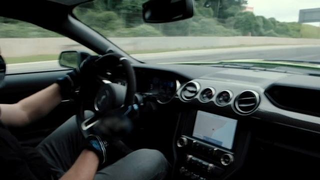 Taking the Shelby GT500 On Track | Ford Performance смотреть онлайн