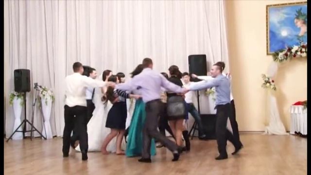 Ansamblul Moldovita la nunta la Sergiu si Irina смотреть онлайн