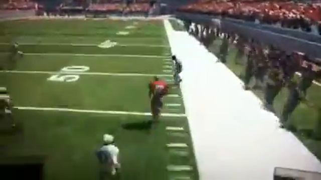 NCAA 13: Eddie George Hurdle смотреть онлайн