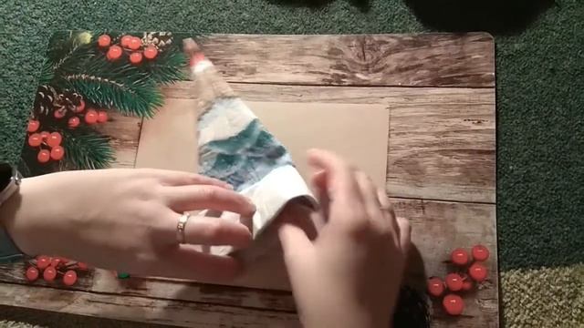 Как быстро и просто сложить салфетку в виде новогоднего колпака деда Мороза смотреть онлайн