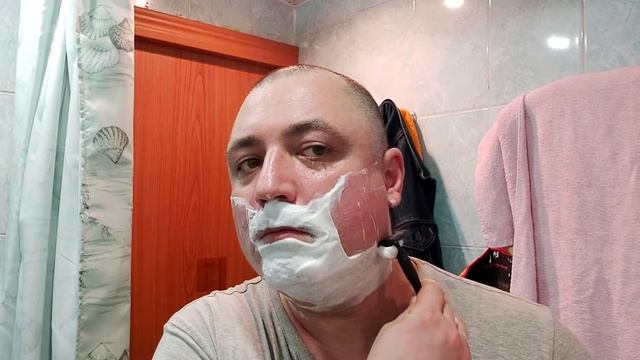 БРИТЬЕ.станок Yaqi.крем Arko. After Shave. Floid.С праздником дорогие женщины С 8 МАРТА