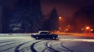 Пусти бабу за руль...вышивать начнёт ?