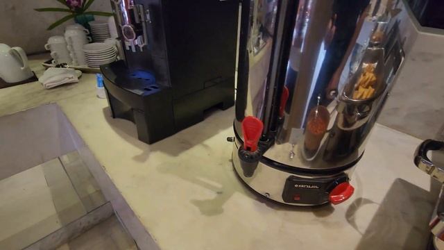 Kudos Parc Pattaya- Buffet Breakfast Presentation смотреть онлайн