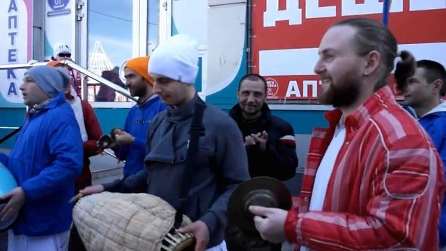 Маха Мантра Харе Кришна. Харинама, 01.04.2018, Мариуполь (2 эп.). Красивейшая мелодия смотреть онлайн