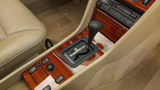W124 Mercedes Benz Elegant E CLASS 200 CE