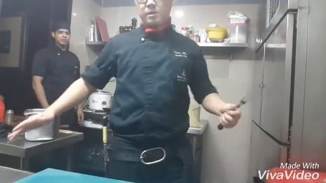 Knife tricks... Double flip into holster..Hibachi chef Ninja смотреть онлайн