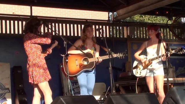 Annie Oakley at the Replay, Part 2 смотреть онлайн