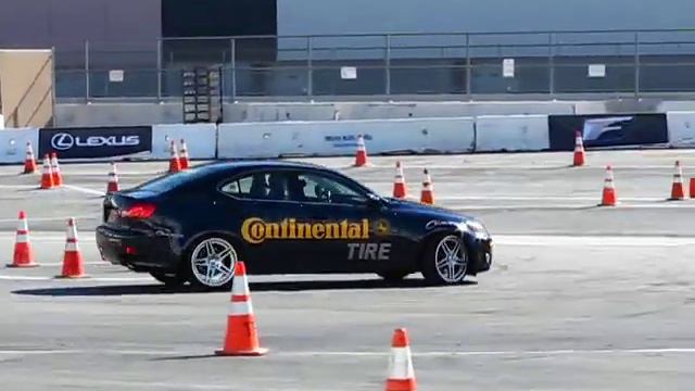 SEMA Show Las Vegas - Black Lexus IS 250 Going In Circles - Autocross Track смотреть онлайн