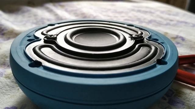 LOW FREQUENCY MODE BASS TEST JBL CLIP 2 смотреть онлайн