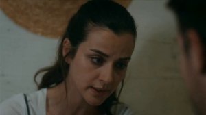 Красиво поет Нефес Калели ( Ирэм Хэльваджиолу ) перевод слов ( сериал Истерзанная ) №2 фрагмент