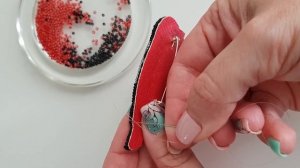 Брошь из бисера. Как обшить край броши бисером. Уроки вышивки