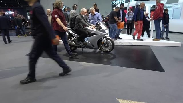 HONDA Bikes 2020 смотреть онлайн