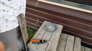 Как и чем закрепить забор из сварной сетки.