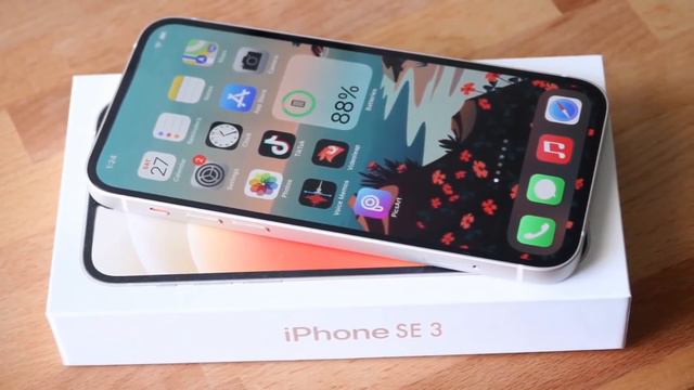 iPhone SE 3 (2022) - Budget friendly iPhone? смотреть онлайн